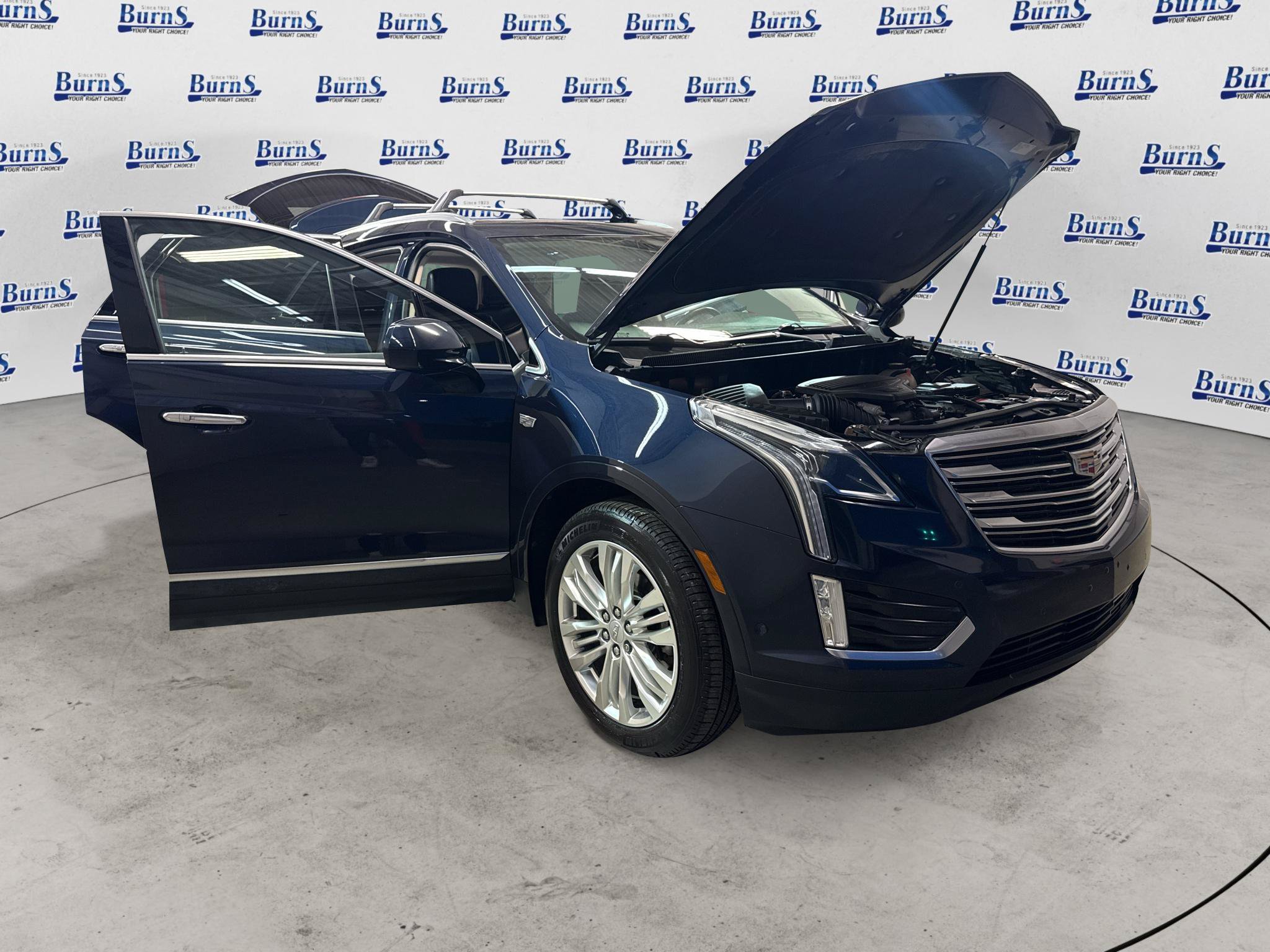 Used 2017 Cadillac XT5 Premium Luxury w/ Driver Assist Package AWD/4WD image 9