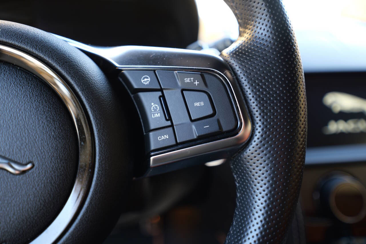 Used 2021 Jaguar F-TYPE R image 85