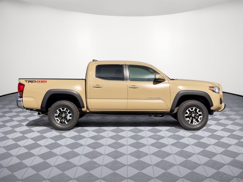 Used 2017 Toyota Tacoma TRD Off-Road w/ Tow Package (A/T) AWD/4WD image 8