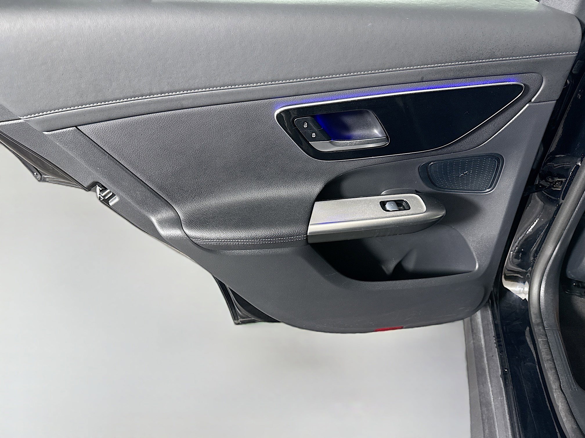 Used 2024 Mercedes-Benz GLC 300 4MATIC image 26