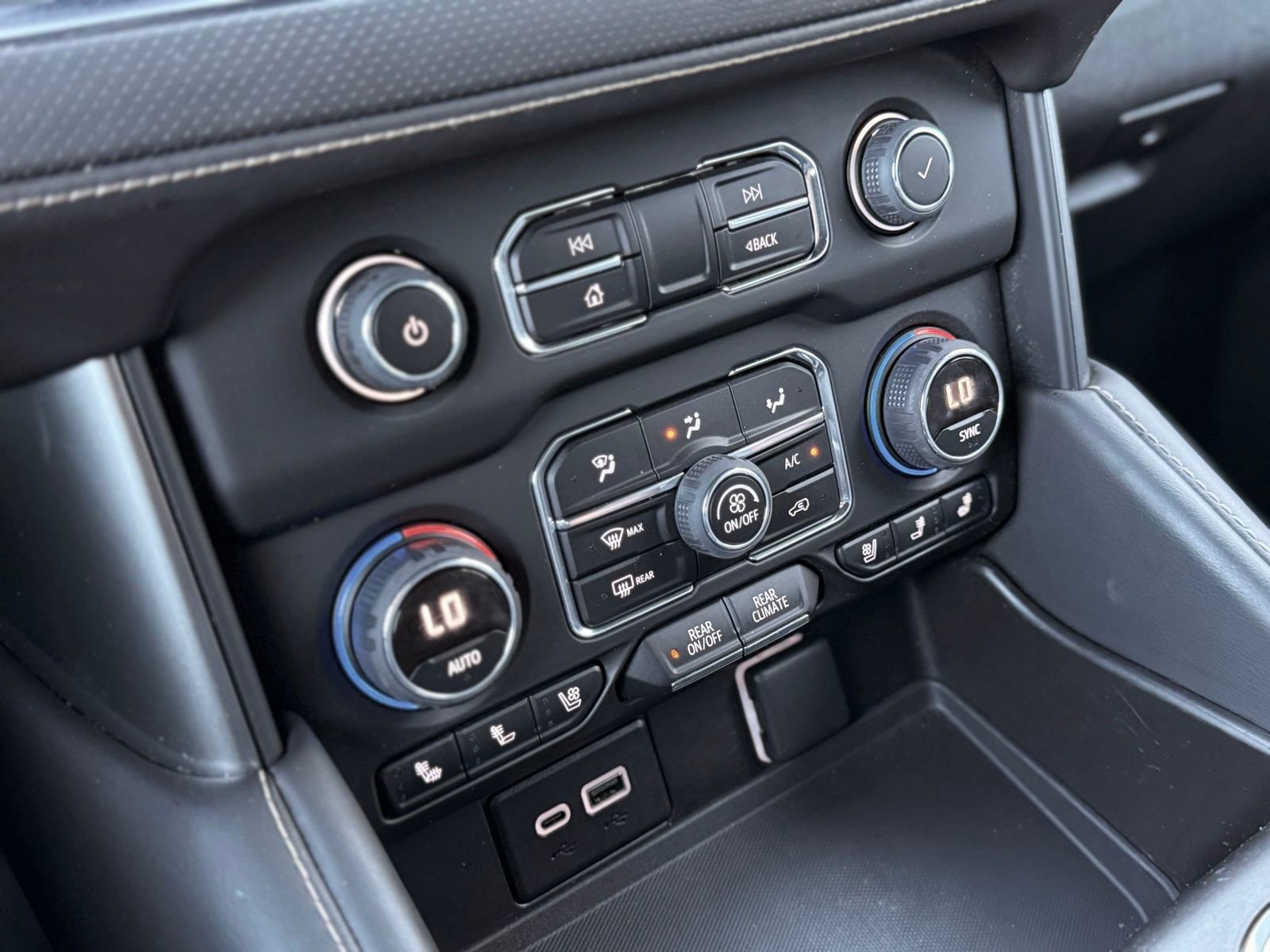 Used 2023 Chevrolet Tahoe Premier image 40