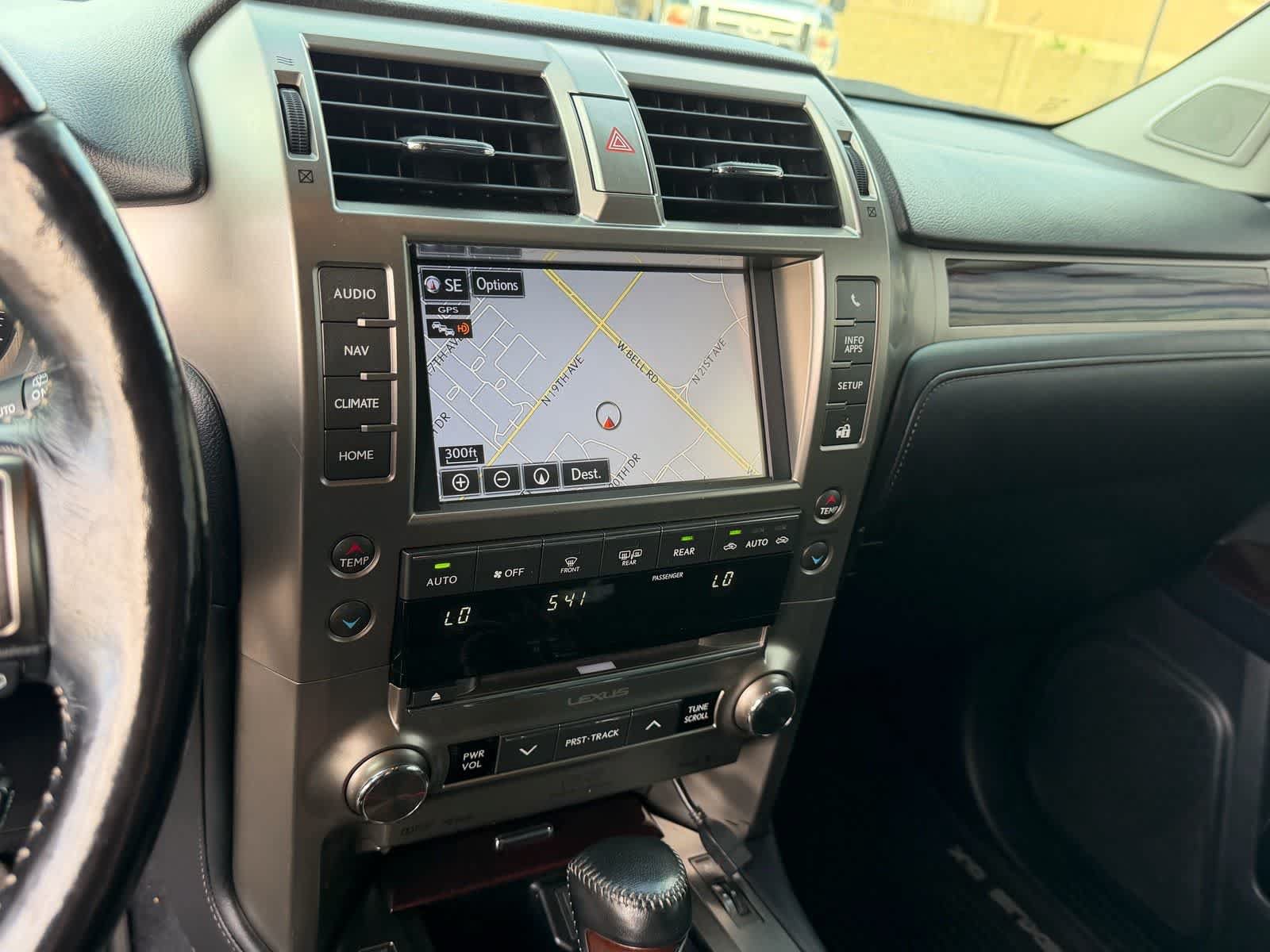 Used 2016 Lexus GX 460 Luxury AWD/4WD image 12