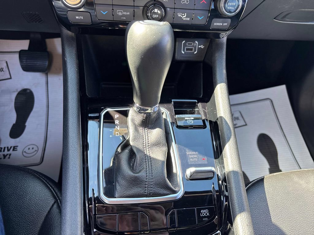 Used 2024 Jeep Compass Limited image 23