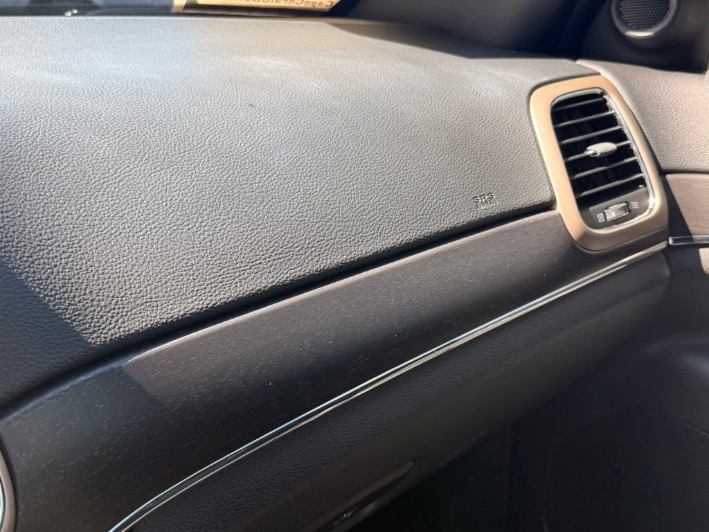 Used 2016 Jeep Grand Cherokee Limited image 24