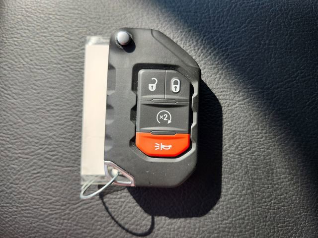 New 2025 Jeep Gladiator Sport image 31