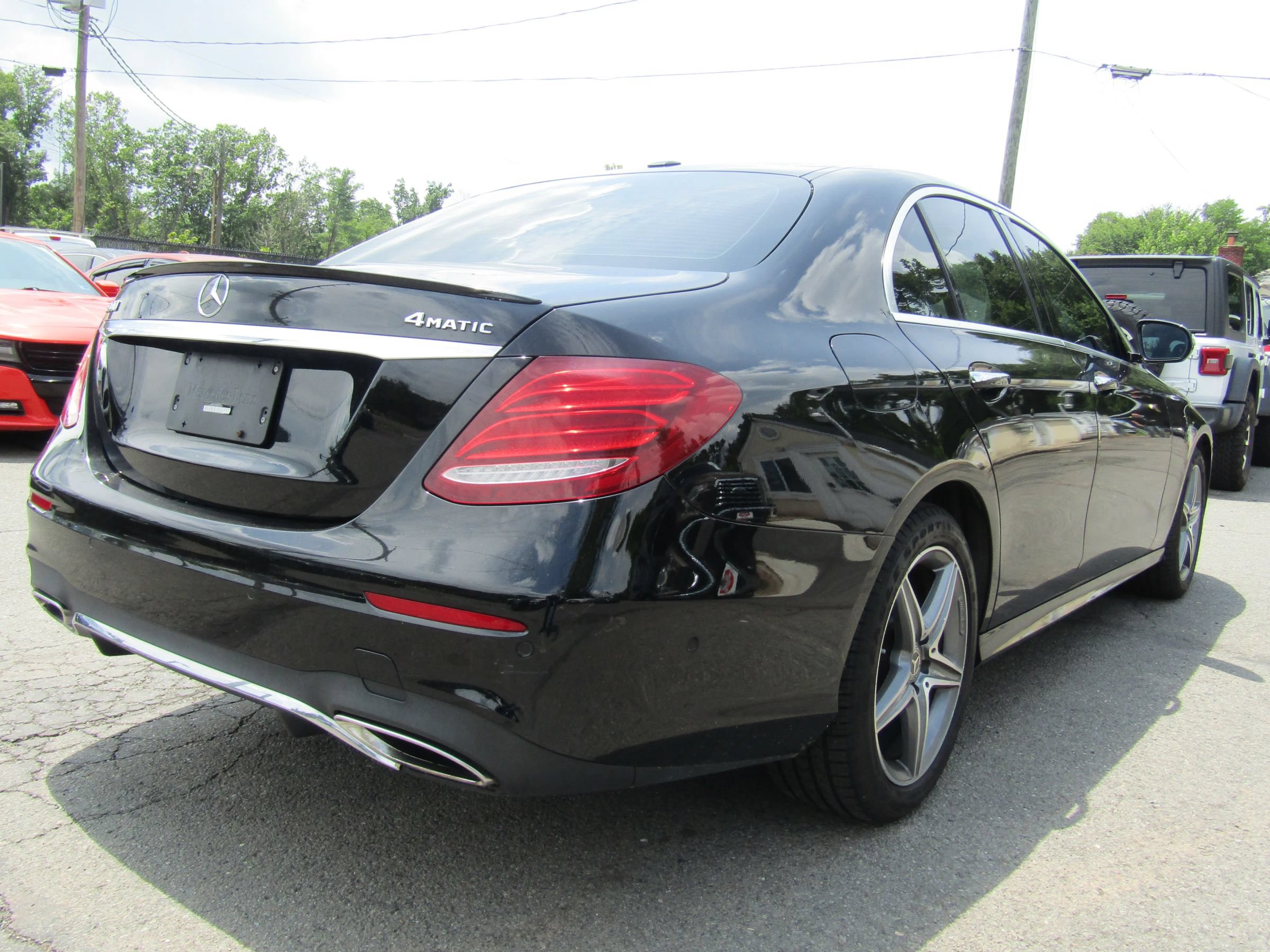 Used 2018 Mercedes-Benz E 300 4MATIC w/ Premium 1 Package image 7