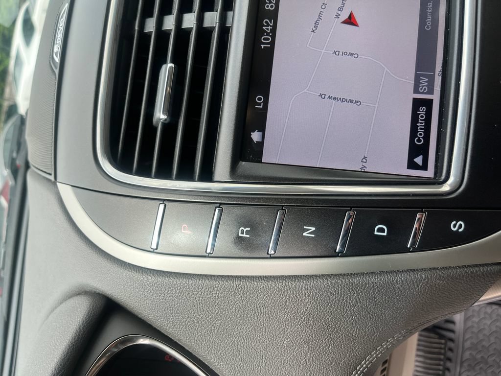 Used 2019 Lincoln Nautilus Select AWD/4WD image 24