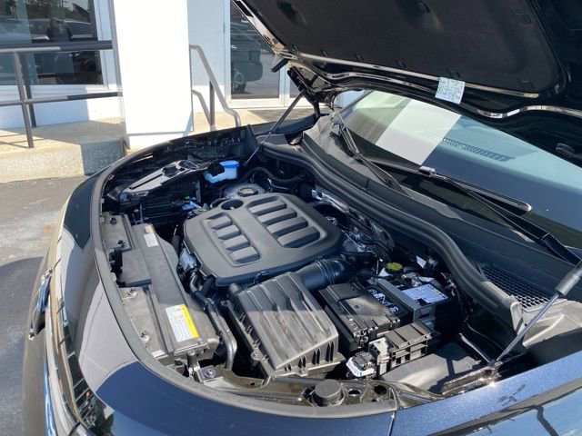 New 2025 Volkswagen Tiguan SE image 70