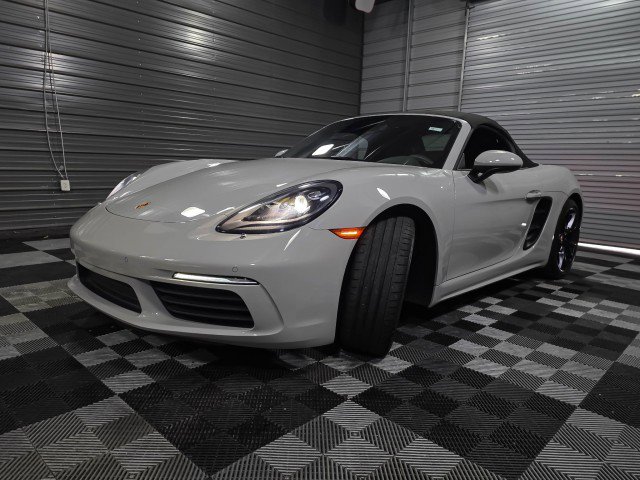 Used 2023 Porsche 718 Boxster RWD image 34
