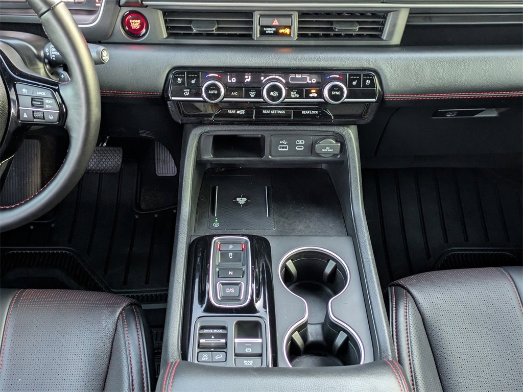 Used 2025 Honda Pilot Black Edition image 19