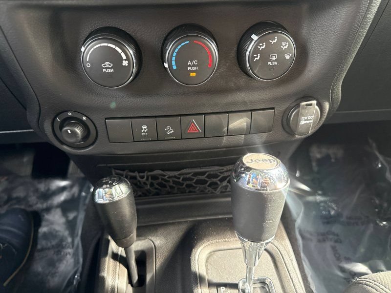Used 2012 Jeep Wrangler Unlimited Sport AWD/4WD image 26