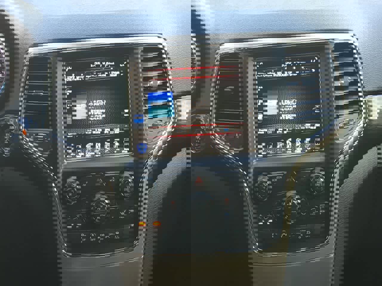 Used 2016 Jeep Grand Cherokee Laredo 75th Anniversary image 27