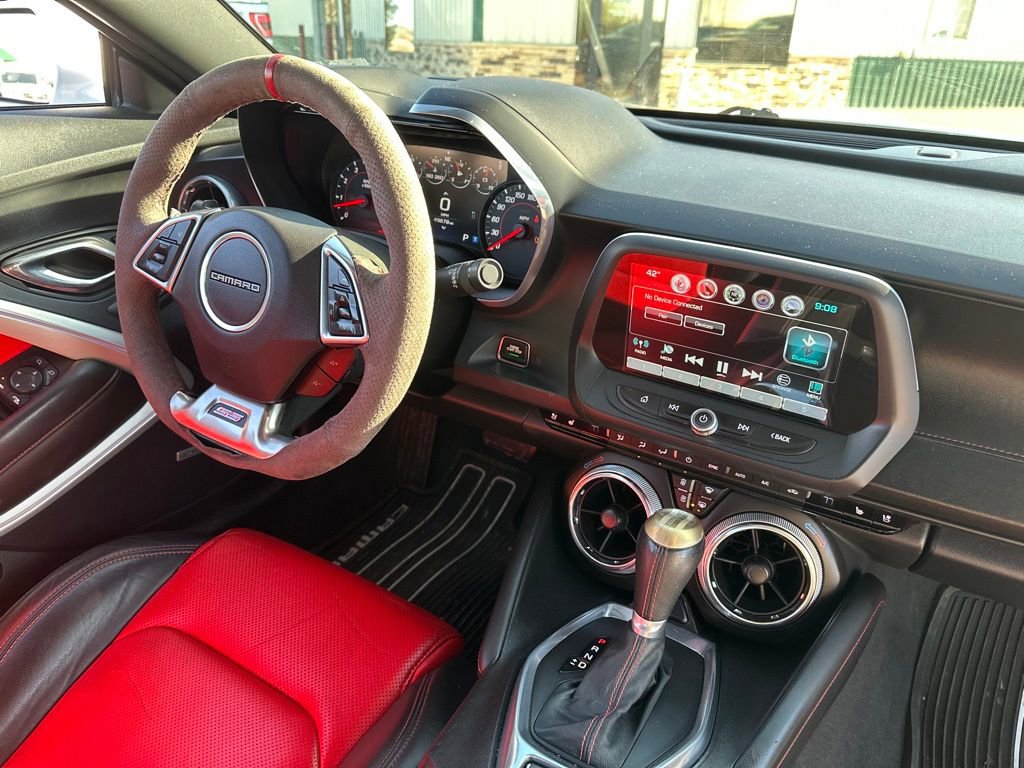 Used 2016 Chevrolet Camaro SS image 29