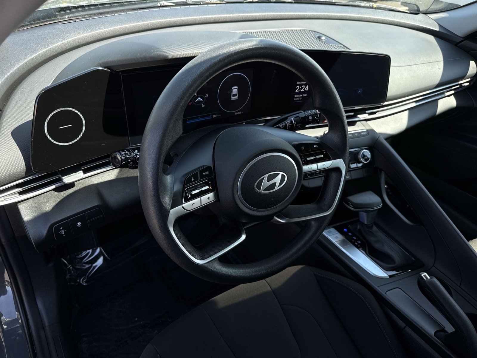 Certified 2024 Hyundai Elantra SEL FWD image 21