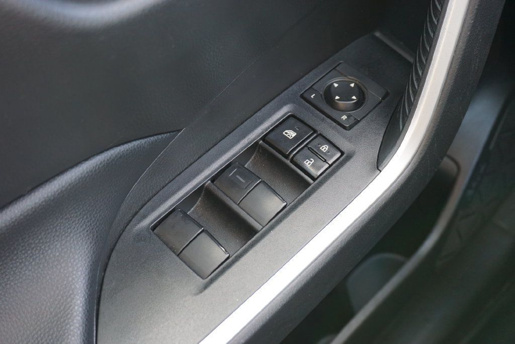 Used 2022 Toyota RAV4 LE FWD image 26