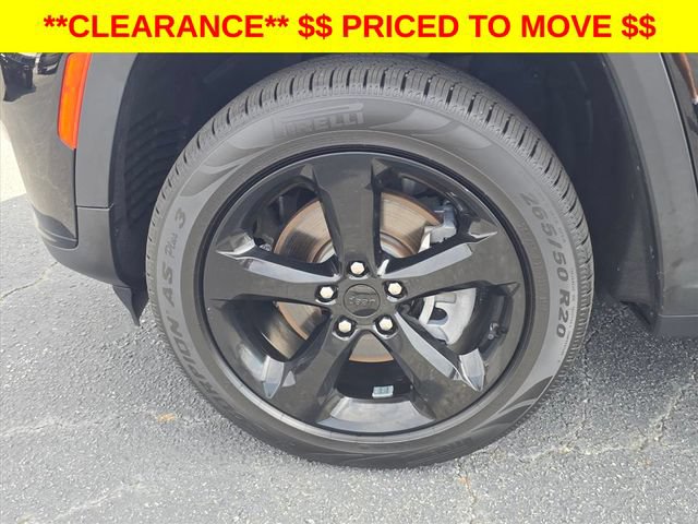 Used 2023 Jeep Grand Cherokee L Limited w/ Black Appearance Package AWD/4WD image 32