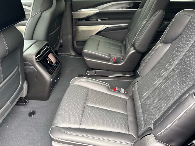 New 2026 Cadillac Escalade IQ Sport 2 w/ LPO, ONYX Package AWD/4WD image 15