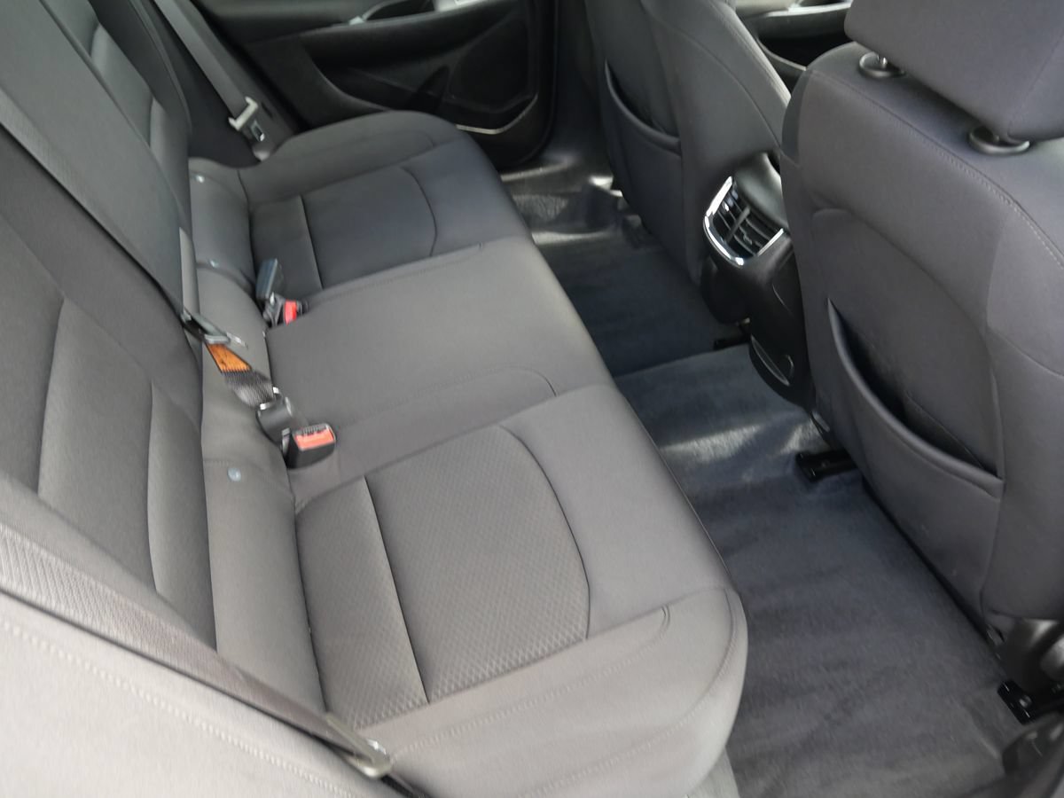 Used 2022 Chevrolet Malibu LT FWD image 23