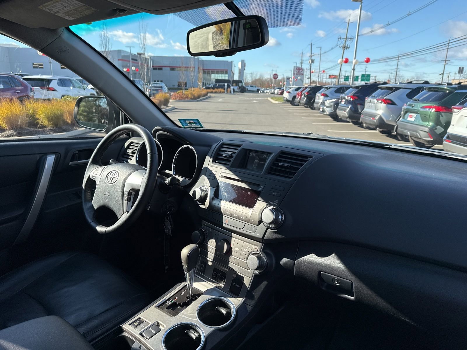 Used 2012 Toyota Highlander SE image 15