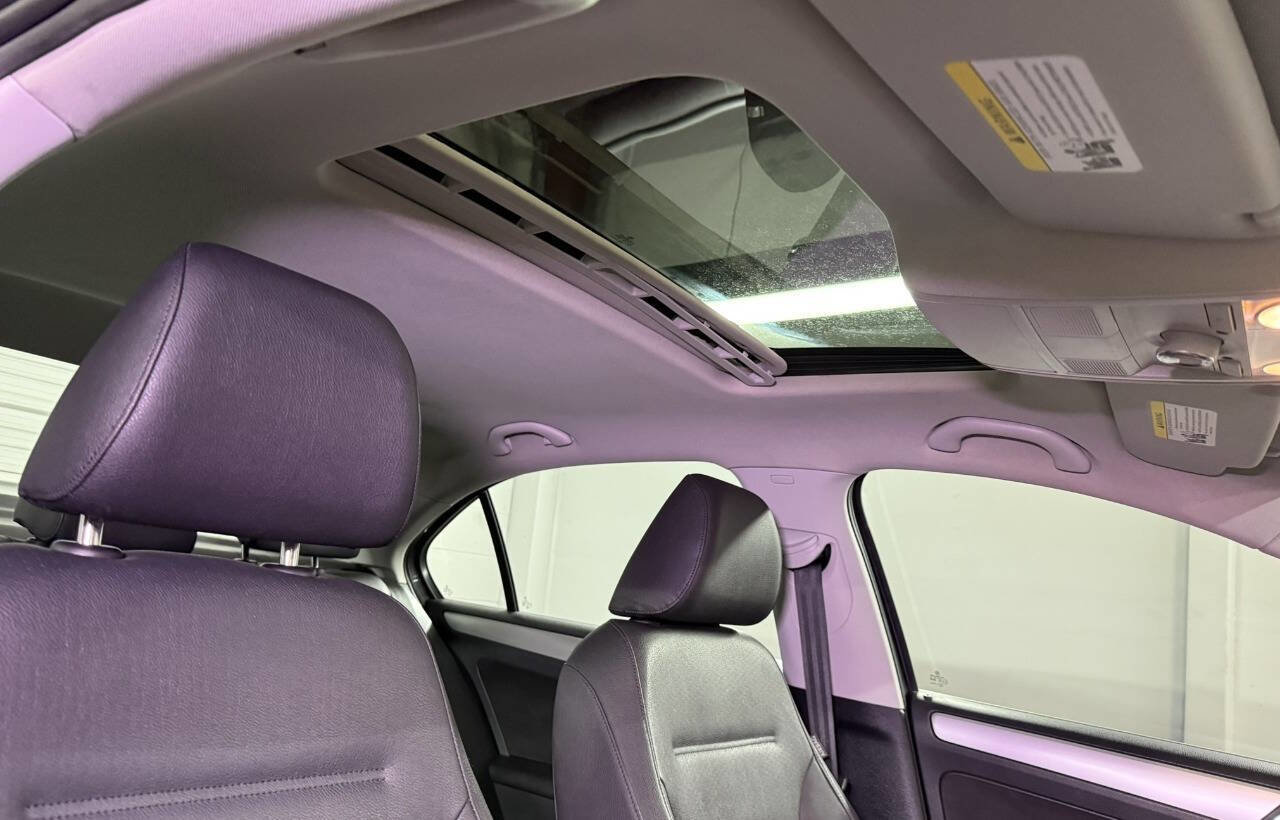 Used 2012 Volkswagen Jetta SEL image 9