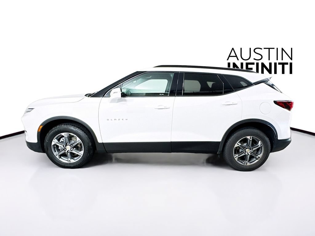 Used 2023 Chevrolet Blazer LT FWD image 4