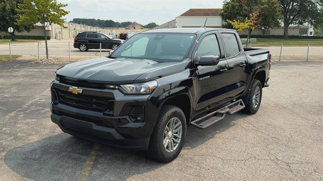 Certified 2024 Chevrolet Colorado LT w/ LT Convenience Package AWD/4WD image 4
