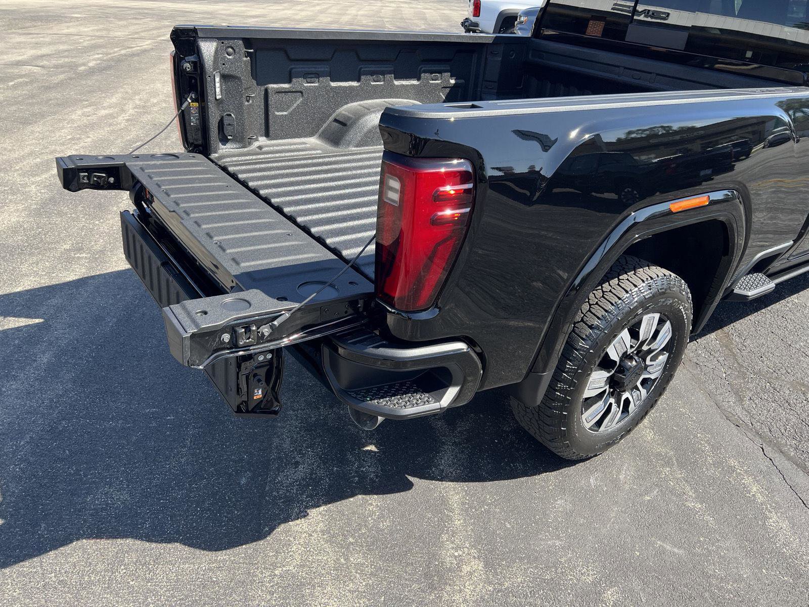New 2026 GMC Sierra 2500 Denali w/ Denali Reserve Package image 55