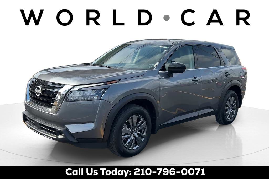 Used 2025 Nissan Pathfinder S FWD image 7