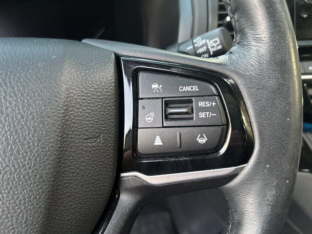 Used 2025 Honda Odyssey Elite image 17