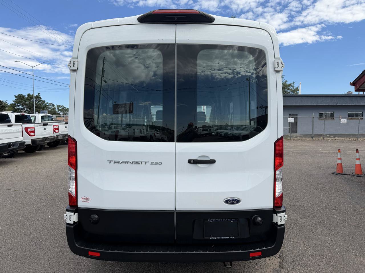Used 2020 Ford Transit 250 Medium Roof RWD image 8