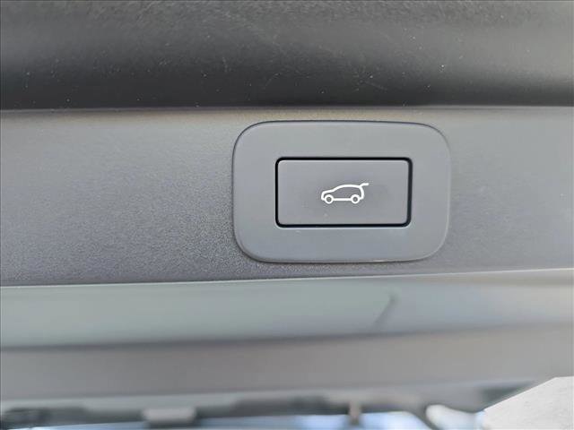 Certified 2023 Land Rover Range Rover SE image 14