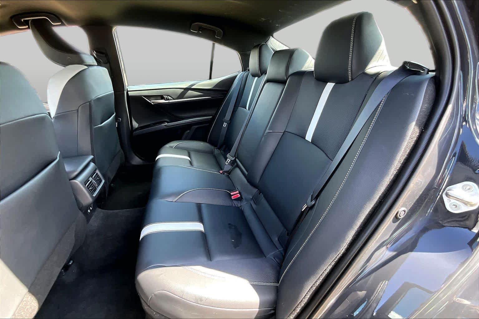Used 2026 Toyota Camry SE FWD image 20