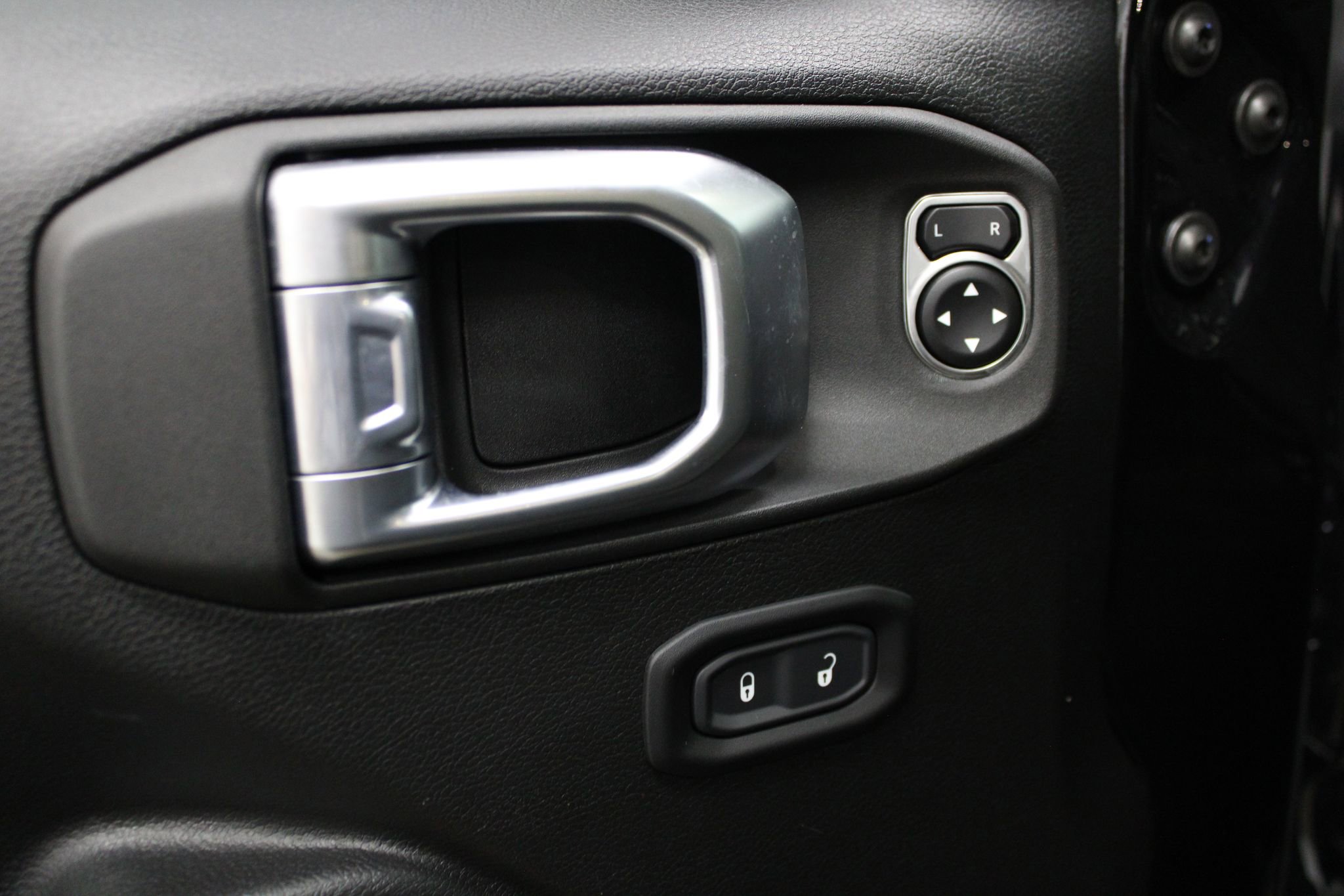 Used 2021 Jeep Wrangler Unlimited Sport AWD/4WD image 36