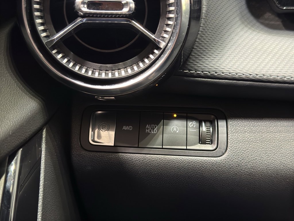 Used 2025 Chevrolet Equinox LT w/ Convenience Package II image 34