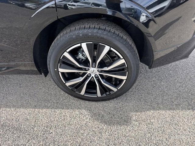 New 2025 Volvo XC60 B5 Plus w/ Climate Package PRO image 9