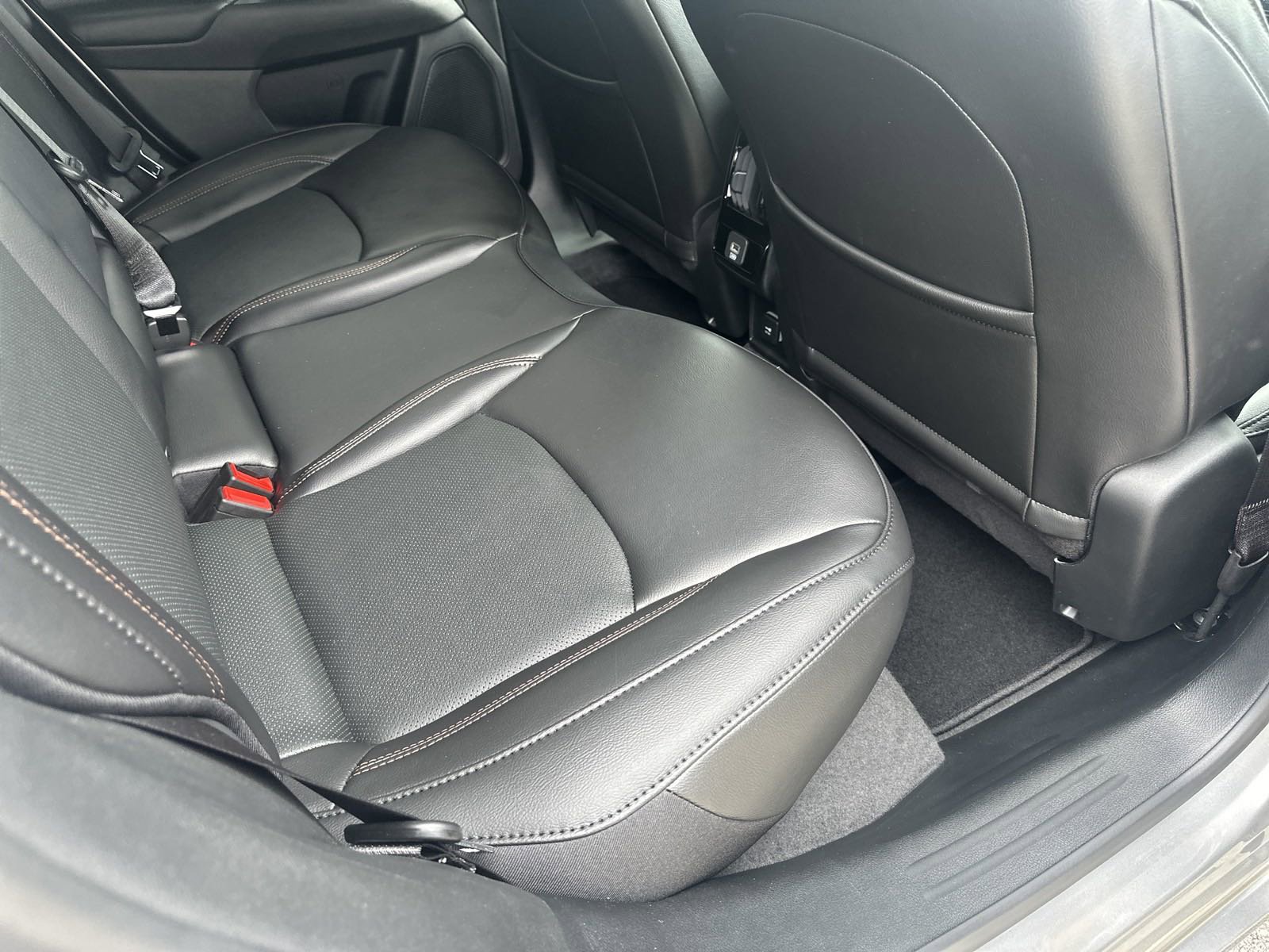 Used 2023 Jeep Compass Limited image 22