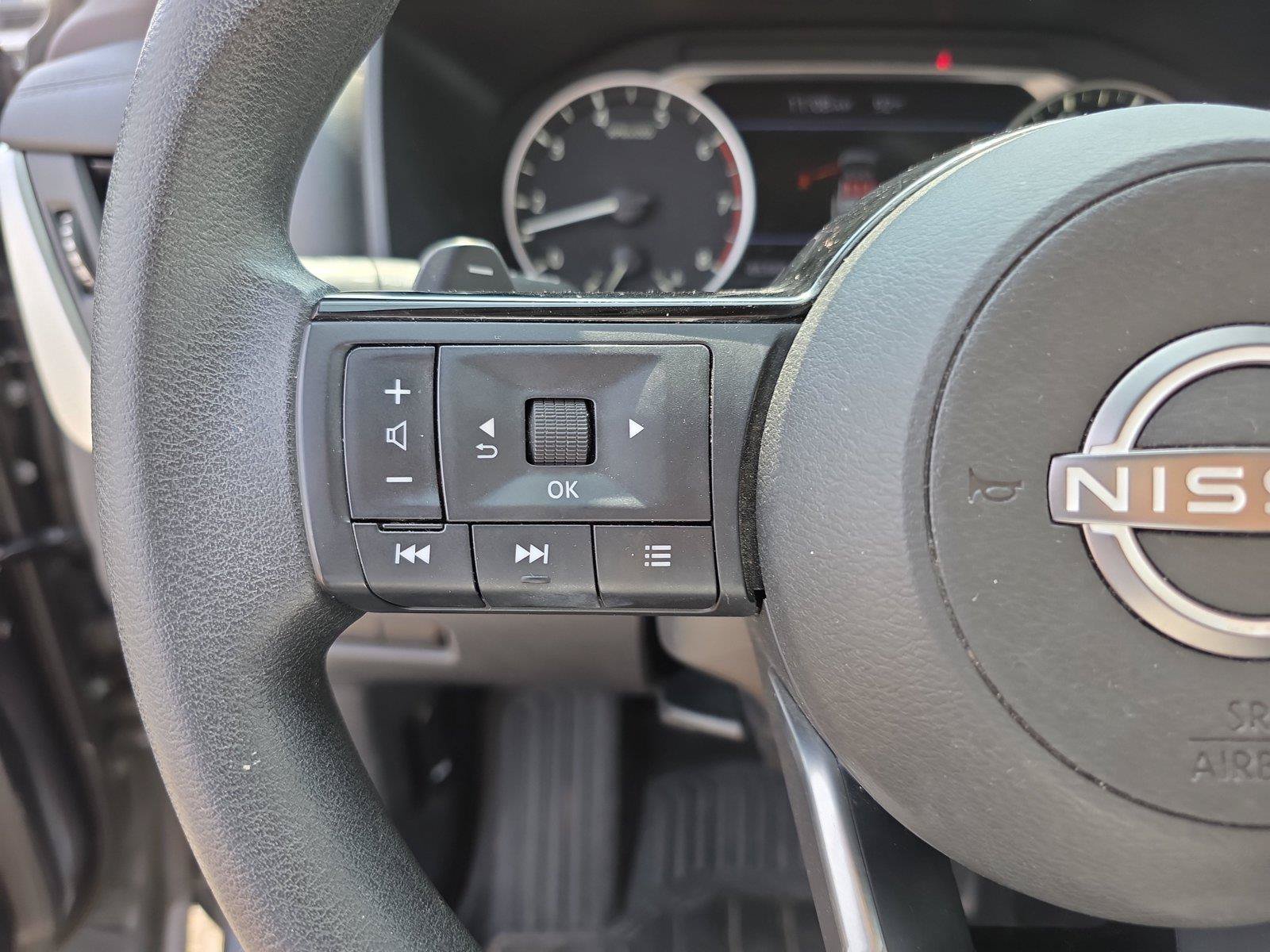 Used 2023 Nissan Rogue SV AWD/4WD image 23
