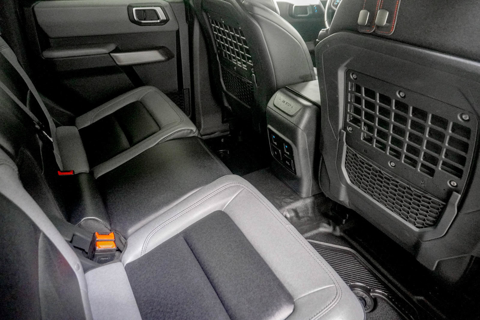 Used 2023 Ford Bronco Black Diamond AWD/4WD image 32