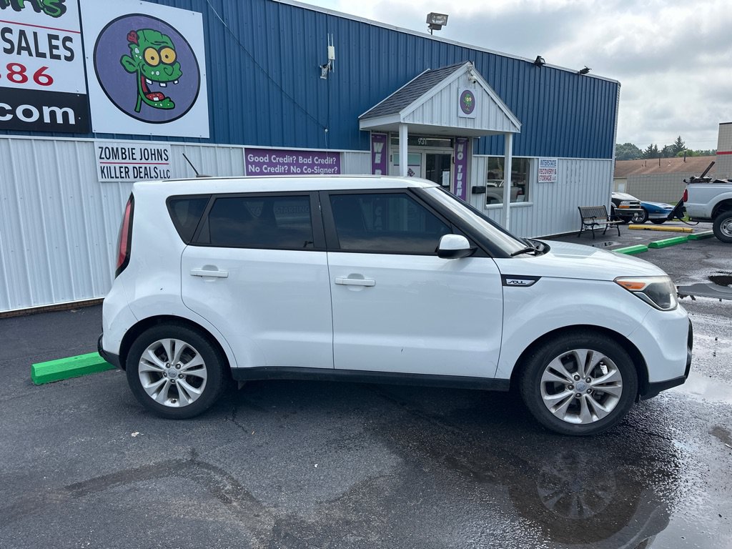 Used 2016 Kia Soul + FWD image 8