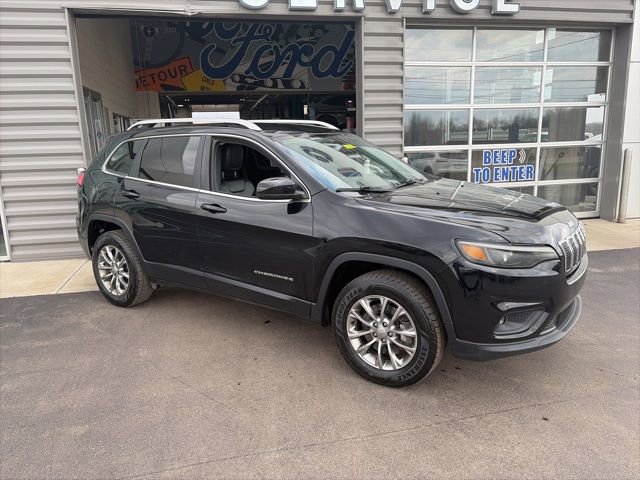 Used 2019 Jeep Cherokee Latitude Plus w/ Cold Weather Group image 4