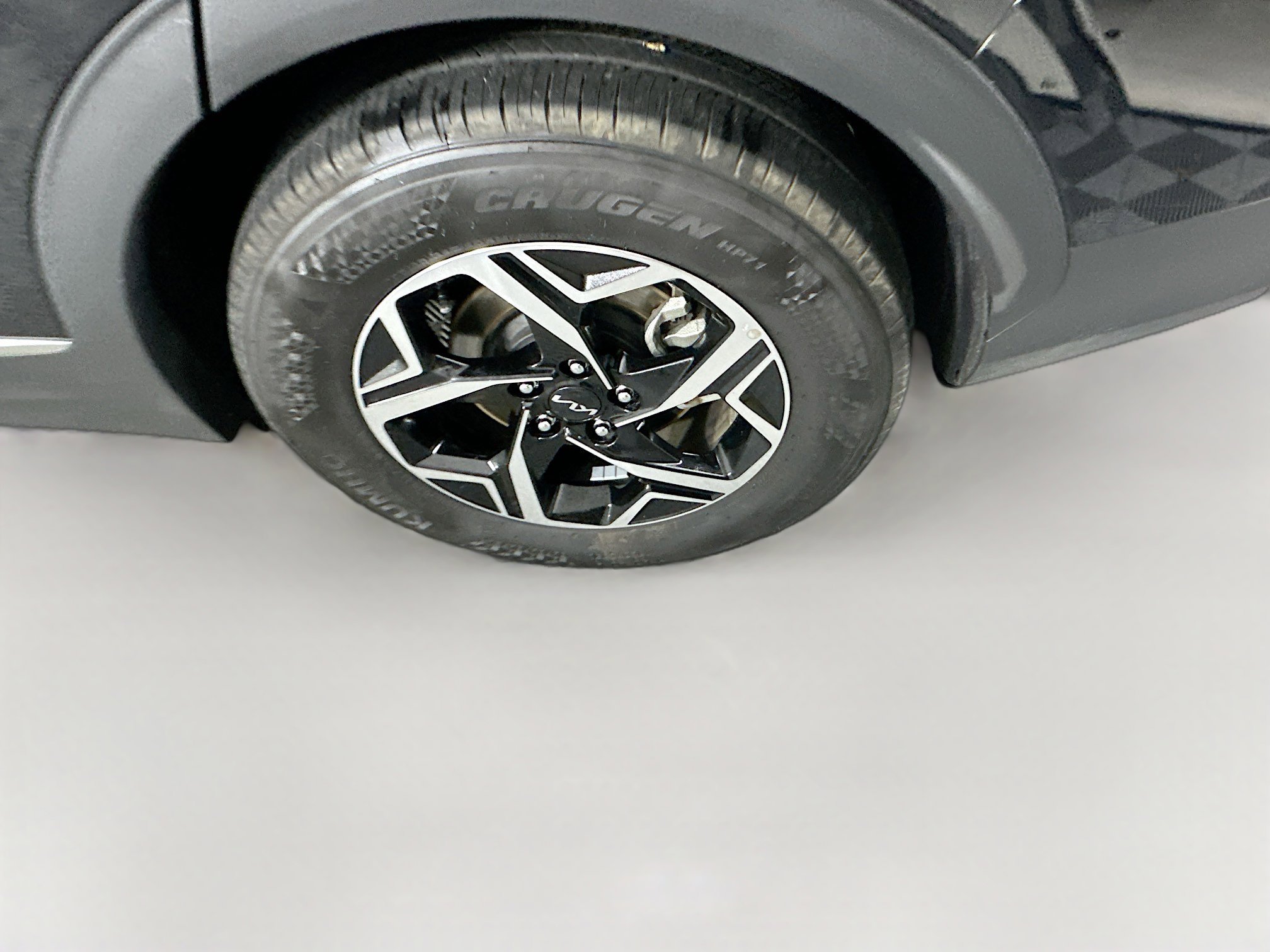 Used 2025 Kia Sportage LX image 11