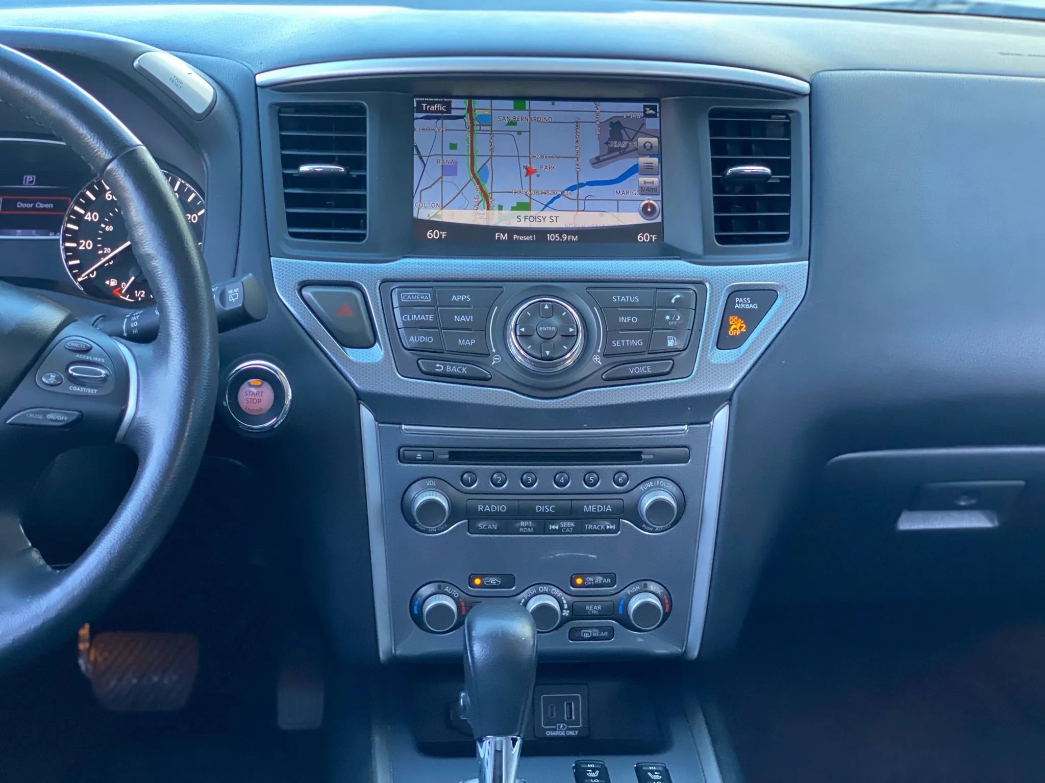 Used 2020 Nissan Pathfinder SL image 21