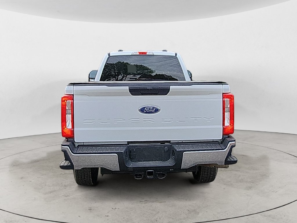 Certified 2023 Ford F350 XLT w/ FX4 Off-Road Package AWD/4WD image 6
