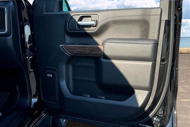 Used 2022 Chevrolet Silverado 1500 High Country w/ Technology Package image 29