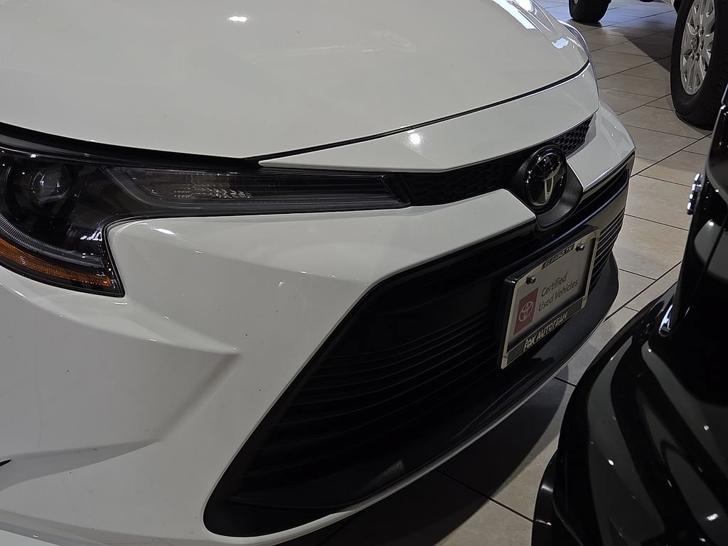 Certified 2025 Toyota Corolla LE FWD image 7