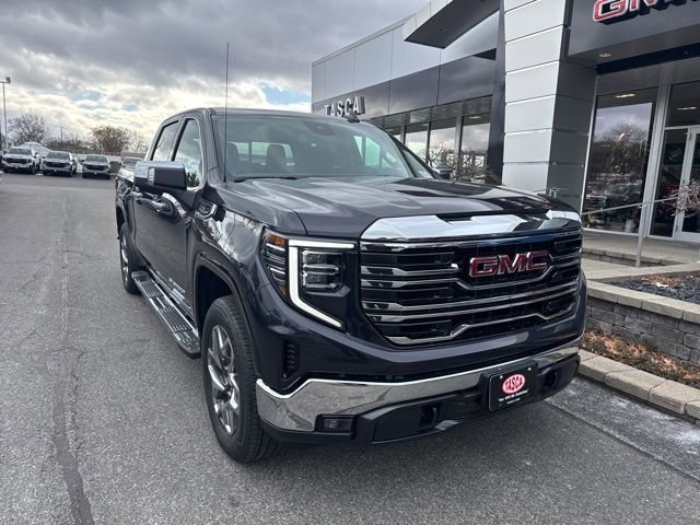 New 2026 GMC Sierra 1500 SLT w/ SLT Premium Package