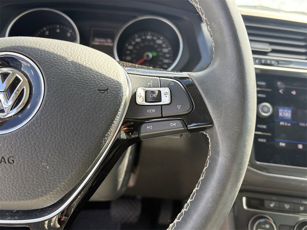 Used 2021 Volkswagen Tiguan SE image 17