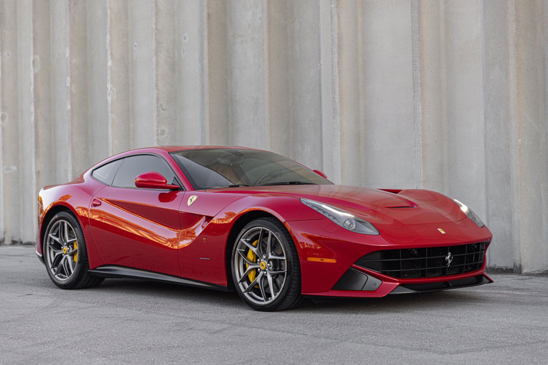 Used 2014 Ferrari F12 Berlinetta RWD image 25