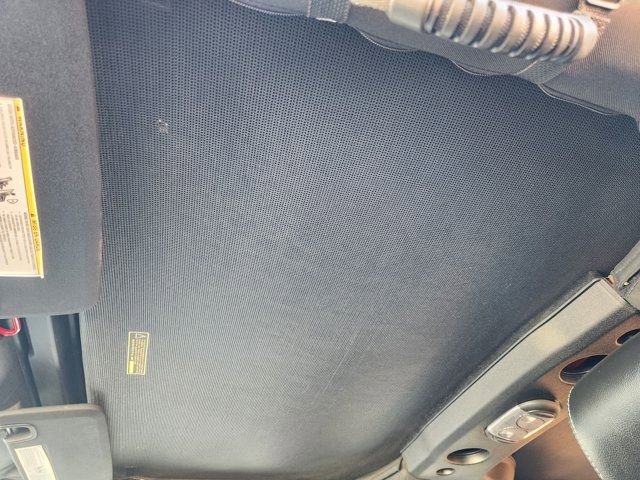 Used 2015 Jeep Wrangler Unlimited Rubicon image 27