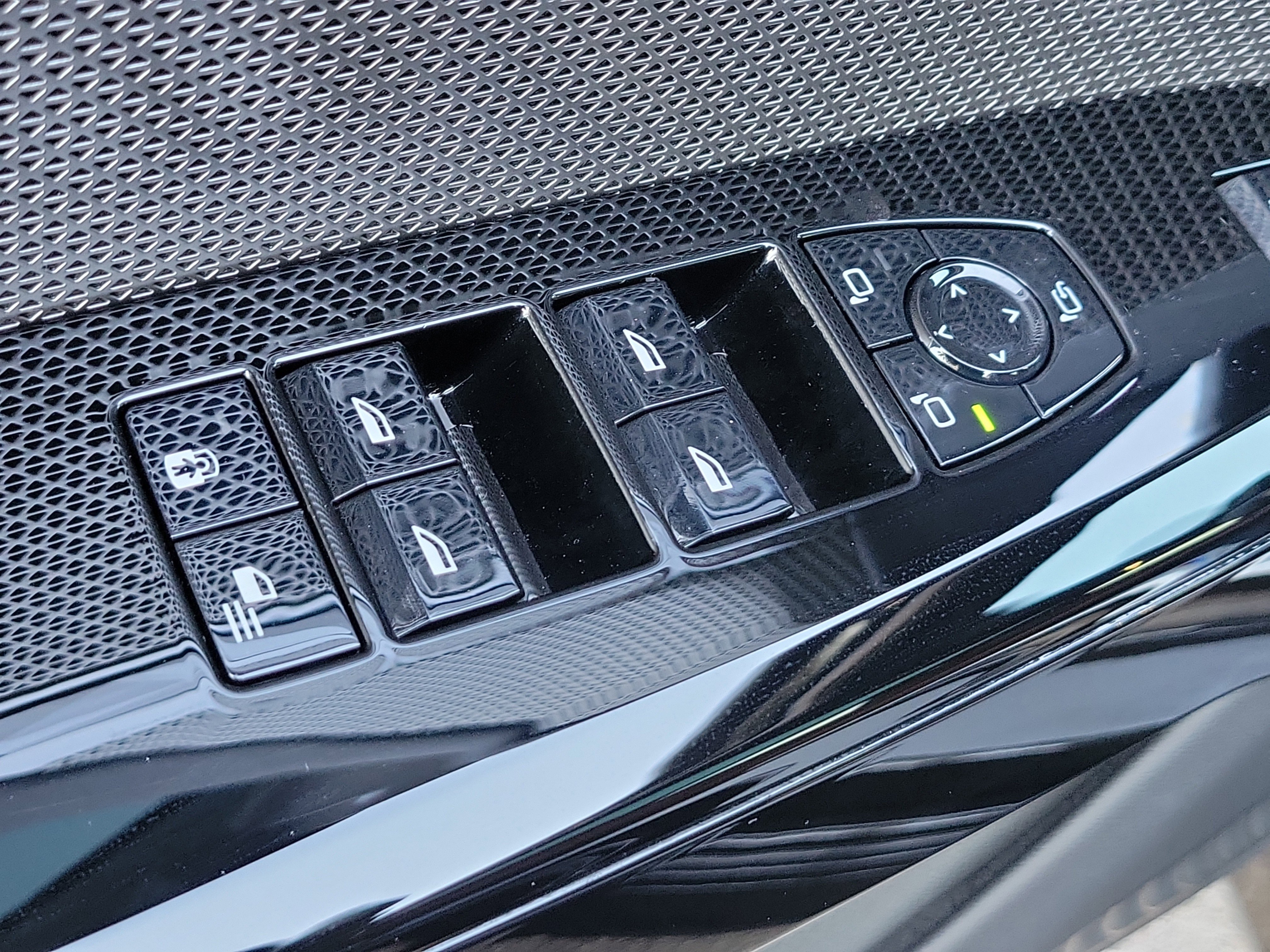 Used 2026 BMW i7 eDrive50 w/ M Sport Package image 21